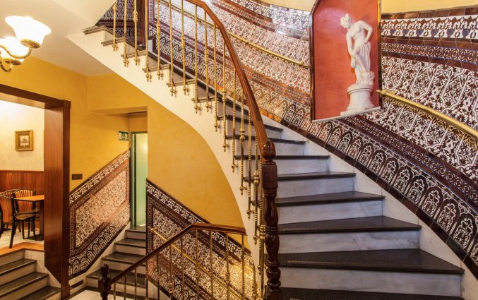 Trap van Hotel Baco in Sevilla