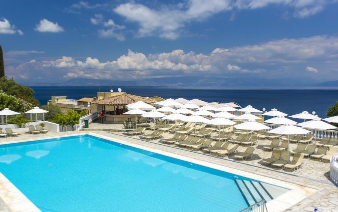 Zwembad van Hotel Primasol Louis Ionian Sun in Corfu