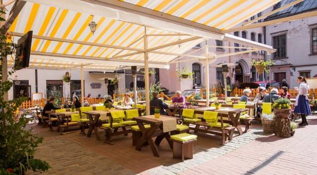Terras van Hotel Rixwell Konventa Seta in Riga