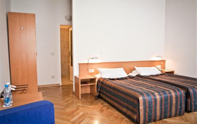Tweepersoonskamer met aparte bedden in Rixwell Hotel Konventa Seta in Riga