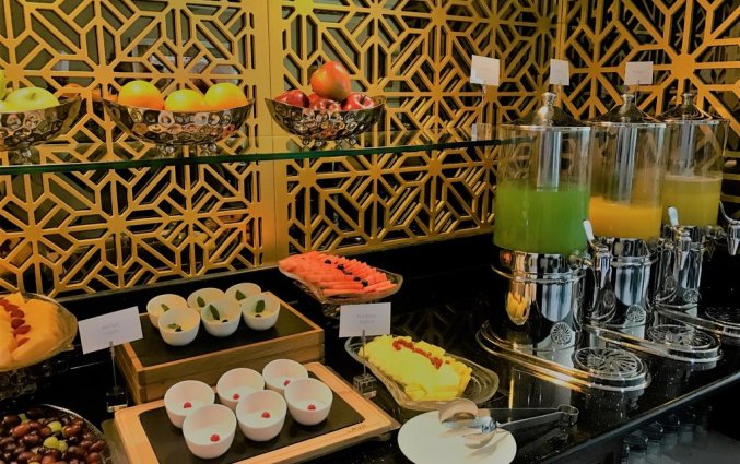 Ontbijtbuffet van hotel Gevora in Dubai