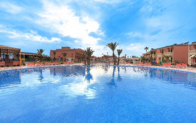 Zwembad van Hotel Aqua Fun Club Marrakech in Marrakech