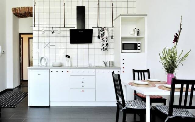 Keuken van een appartement van appartementen Happy Tower Krakow in Krakau