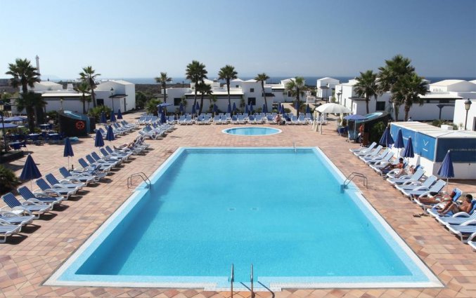 Zwembad van hotel VIK Coral Beach Lanzarote