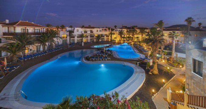De zwembaden van Appartementen Hesperia Bristol Playa op Fuerteventura