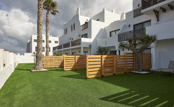 Terrassen van Appartementen Hesperia Bristol Playa op Fuerteventura