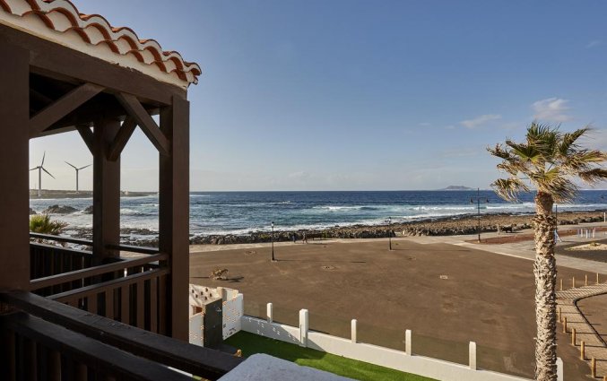 Uitzicht vanaf een balkon van Appartementen Hesperia Bristol Playa op Fuerteventura