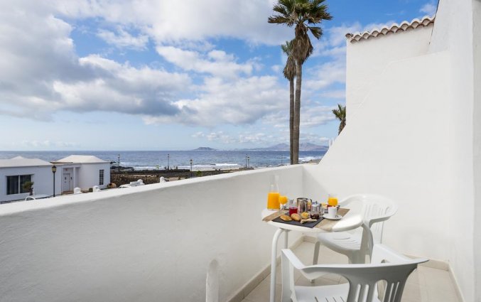 Uitzicht vanaf een balkon van Appartementen Hesperia Bristol Playa op Fuerteventura