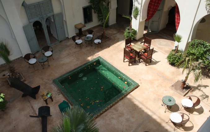 Patio van Riad dar Bounouar Marrakech