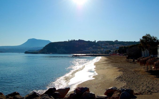 Het strand bij Hotel Kalyves beach op Kreta