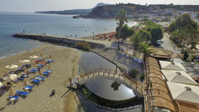 Omgeving van Hotel Kalyves beach op Kreta
