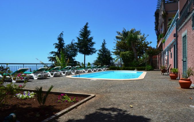 Zwembad van Bed en breakfast Quinta Alto São João by Petit Hotels