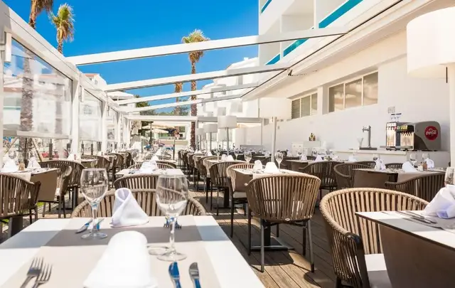 Hotel Globales Mediterrani terras