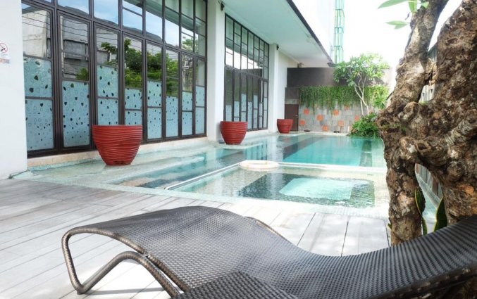 Zwembad van Hotel Grand Livio op Bali