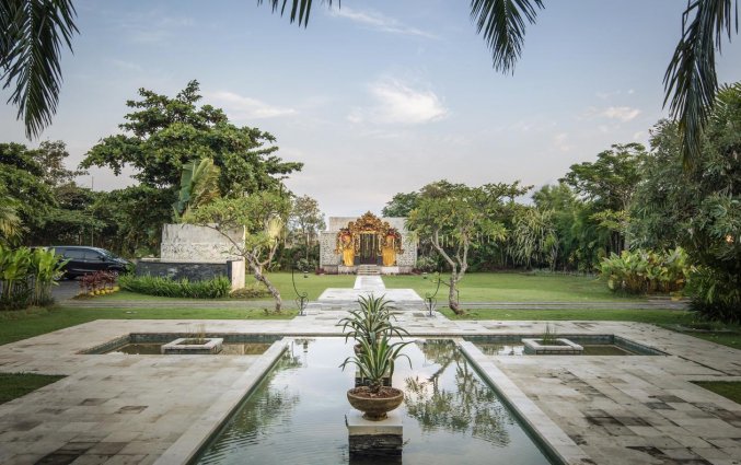 Tuin van hotel Seminyak Garden Bali