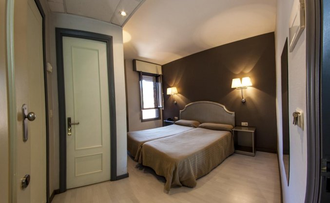 Tweepersoonskamer van hotel Bilbi Bilbao