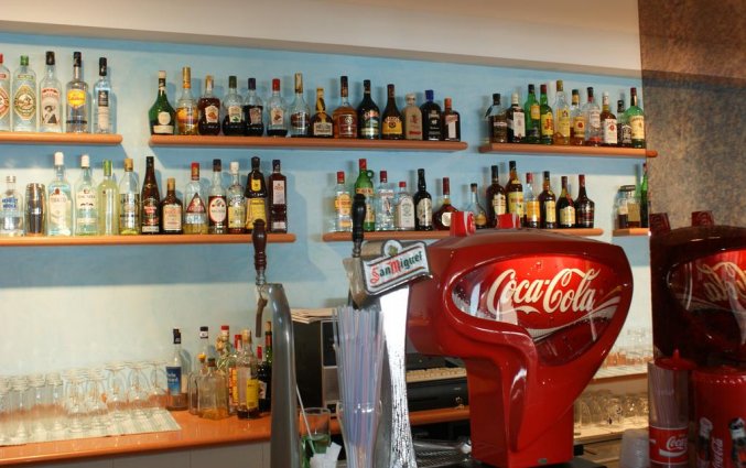 Bar van Aparthotel Vistamar op Menorca