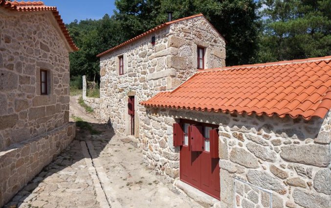 Vooraanzicht van Traços de Outrora Casa Paco de Mato in Noord-Portugal