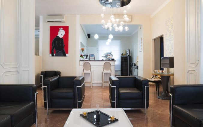 Lobby van hotel Tourist