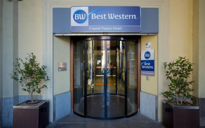 Voorkant van hotel Best Western Crystal Palace