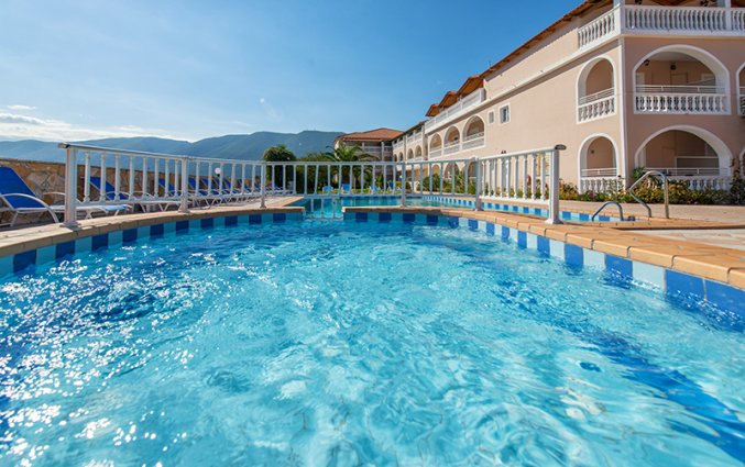 Buitenzwembad van Hotel Plessas Palace op Zakynthos