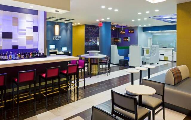 Lobbybar van Hotel Fairfield Inn & Suites in New York