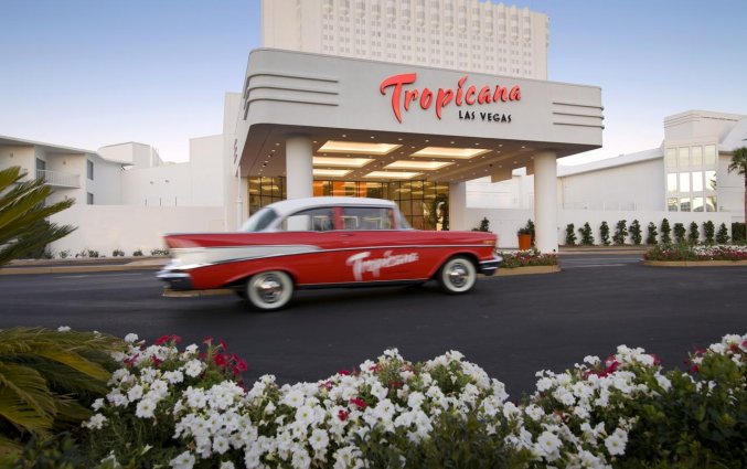 Vooraanzicht van Resort Tropicana A Doubletree By Hilton Casino