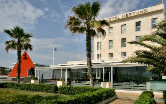 Gebouw van Hotel Neptuno in Valencia
