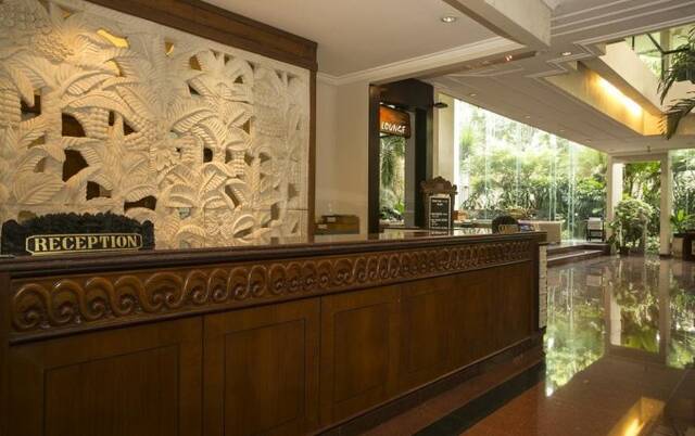 Receptie van Resort en Spa Parigata