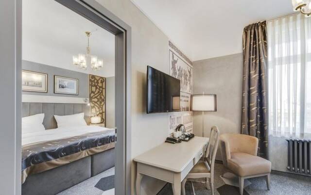 Metropole Hotel by Semarah - Kamer
