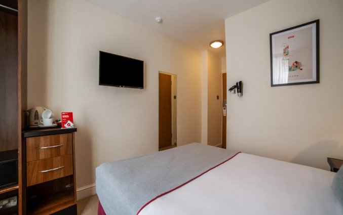 Tweepersoonskamer van Hotel OYO Elysee in Londen