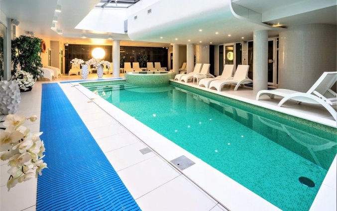 Zwembad van Wellton Centrum Hotel en Spa in Riga