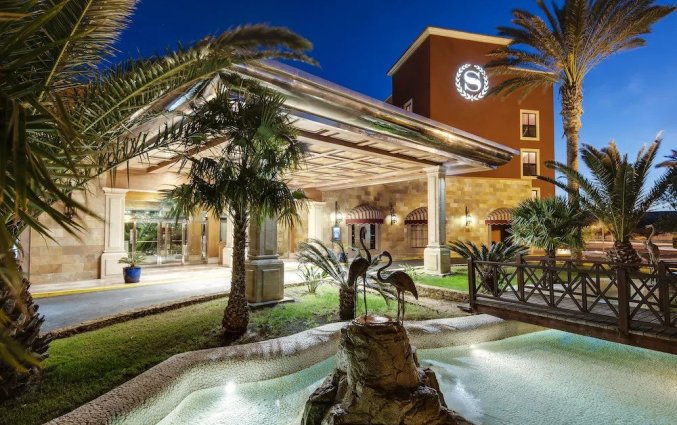 Ingang van Hotel Sheraton Fuerteventura Golf & Spa Resort in Caleta de Fuste
