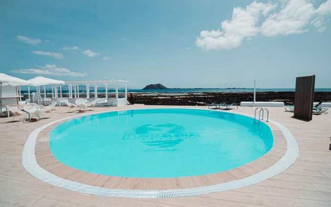 Zwembad van appartementen Punta Elena Beach in Fuerteventura