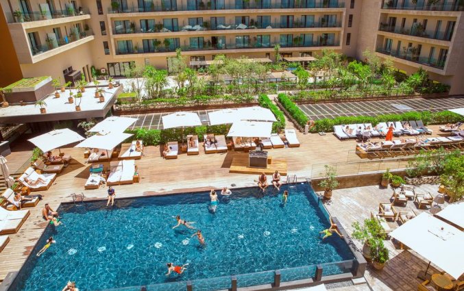 Zwembad van hotel Radisson Blu Carre Eden in Marrakech