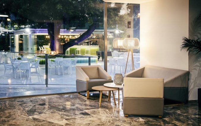 Lounge van hotel Primavera Park in Alicante