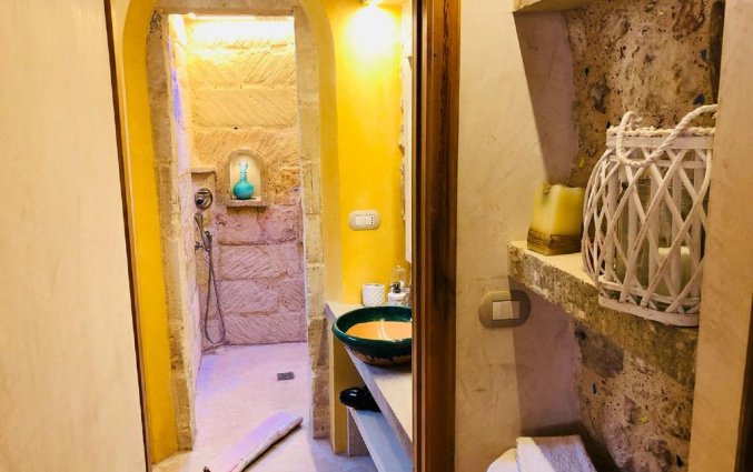 Badkamer van B&B Borgo in Corte in Puglia