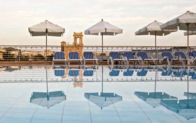 Zwembad van hotel Intercontinental Malta op Malta