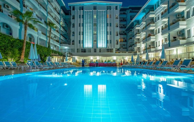 Zwembad van hotel Blue Star Alanya