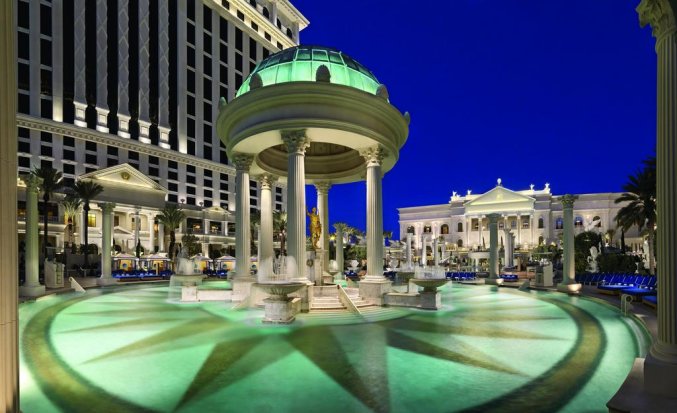 Buitenzwembad van Hotel en Casino Caesars Palace in Las Vegas