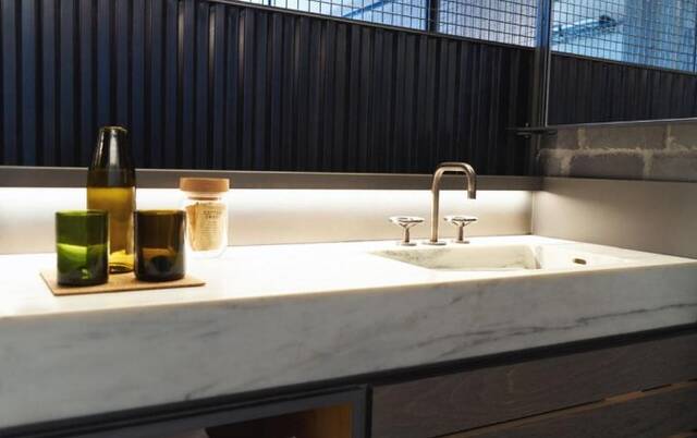 Badkamer van een tweepersoonskamer van Hotel 1 Brooklyn Bridge in New York