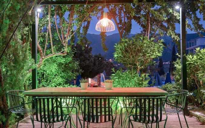 Terras van hotel Koukounaria in Zakynthos