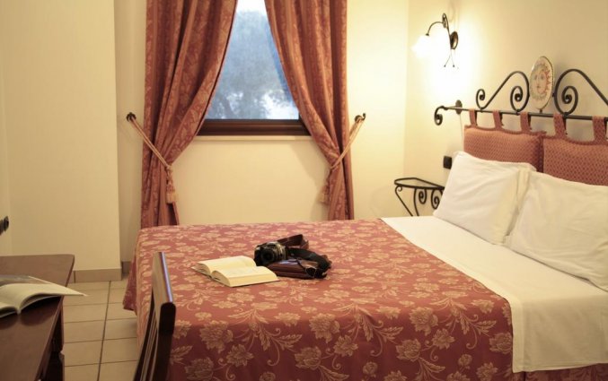Tweepersoonskamer van Hotel Montecallini in Puglia