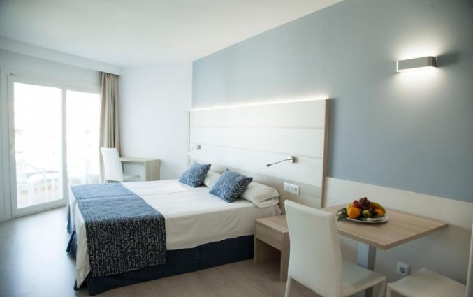 Tweepersoonskamer van Hotel Tomir Portals Suites op Mallorca