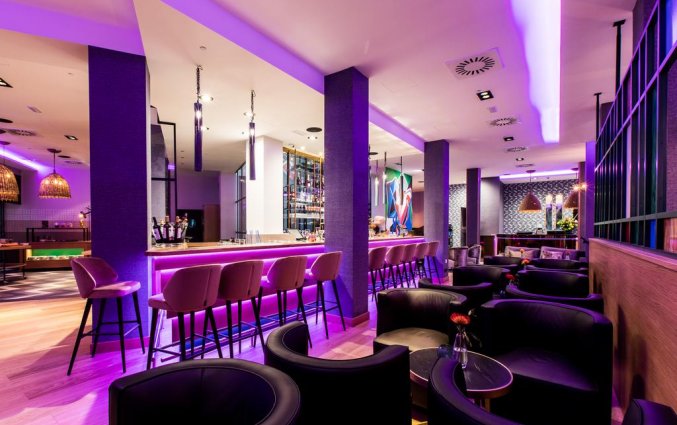 Bar van NYX Hotel Bilbao by Leonardo Hotels