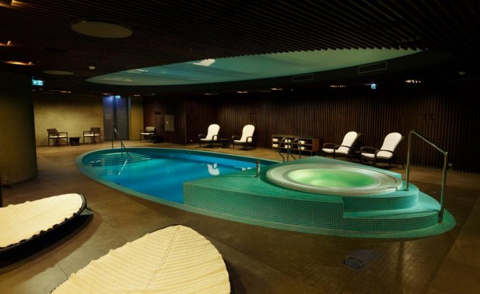 Zwembad van hotel Palace Tallinn
