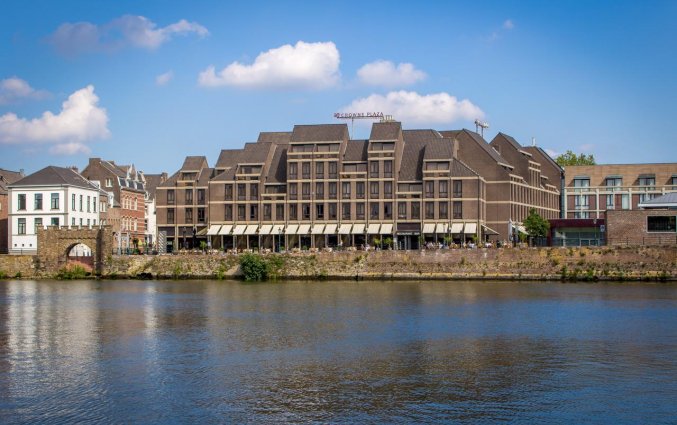 Exterieur van Hotel Crown Plaza Maastricht