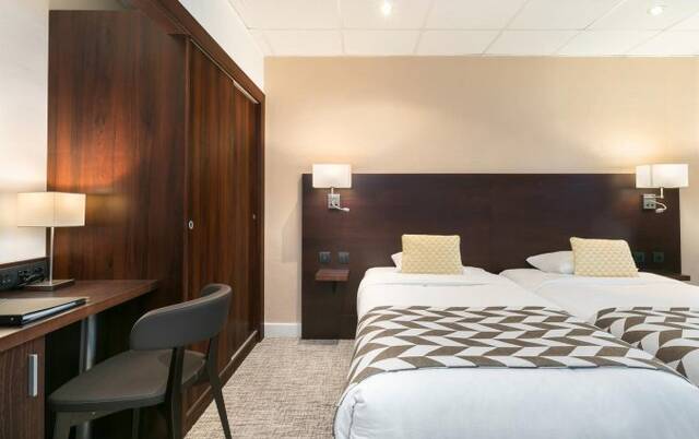 Tweepersoonskamer van Hotel Locarno Nice