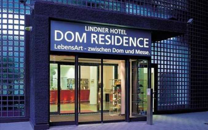 Entree van Hotel Lindner Dom Residence in Keulen