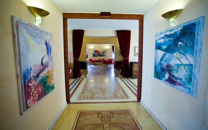 Gang van Hotel Palace San Michele in Puglia